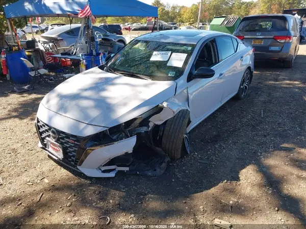1N4BL4CV2RN308792 2024 NISSAN ALTIMA - Image 2