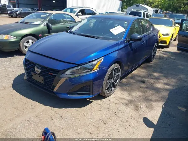 1N4BL4CV2RN332980 2024 NISSAN ALTIMA - Image 2
