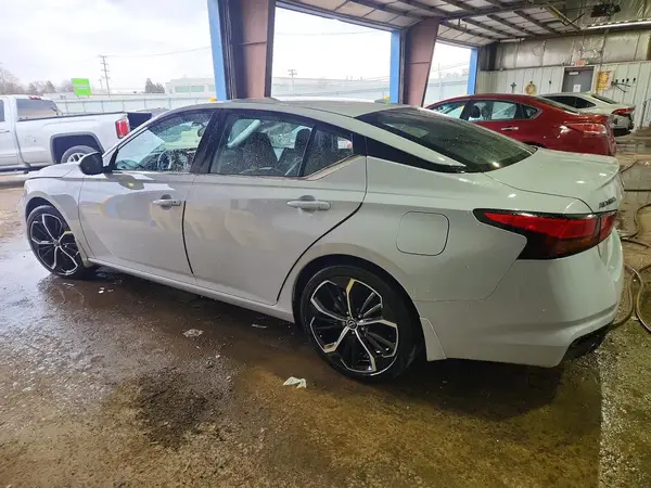 1N4BL4CV2RN344059 2024 NISSAN ALTIMA - Image 2