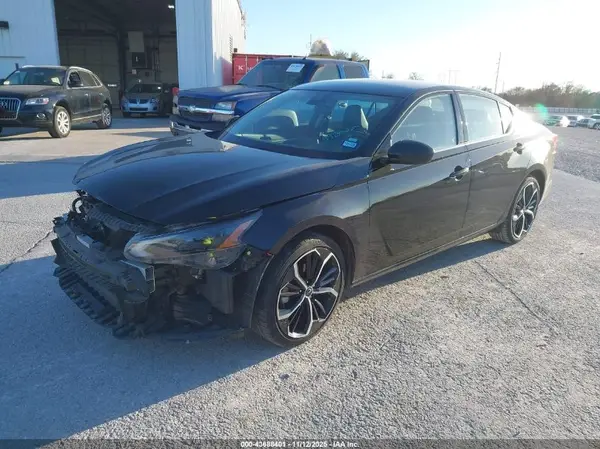 1N4BL4CV2RN347382 2024 NISSAN ALTIMA - Image 2