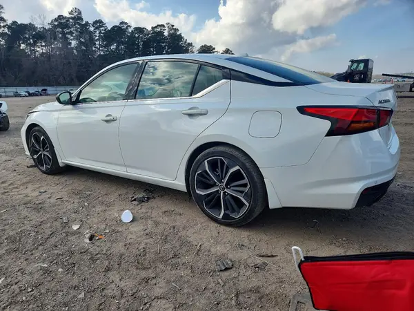 1N4BL4CV2RN353148 2024 NISSAN ALTIMA - Image 2