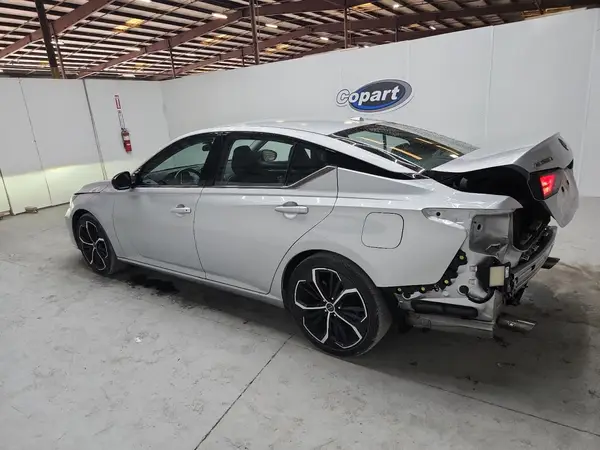 1N4BL4CV2RN353280 2024 NISSAN ALTIMA - Image 2
