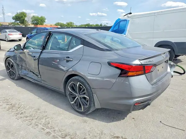 1N4BL4CV2RN356258 2024 NISSAN ALTIMA - Image 2