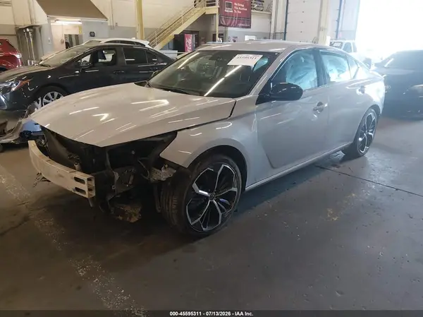 1N4BL4CV2RN356597 2024 NISSAN ALTIMA - Image 2