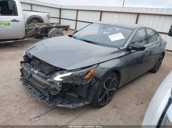 1N4BL4CV2RN365641 2024 NISSAN ALTIMA - Image 2