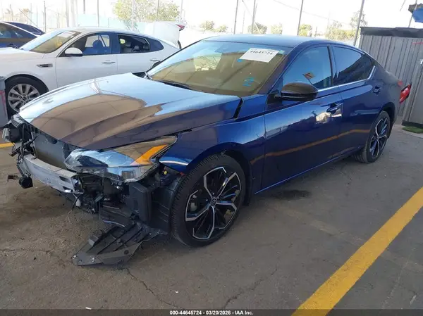 1N4BL4CV2RN380768 2024 NISSAN ALTIMA - Image 2
