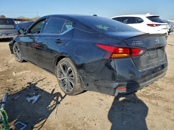 1N4BL4CV2RN382343 2024 NISSAN ALTIMA - Image 2