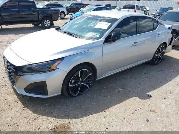 1N4BL4CV2RN391463 2024 NISSAN ALTIMA - Image 2