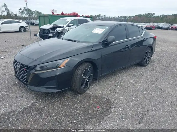 1N4BL4CV2RN401067 2024 NISSAN ALTIMA - Image 2