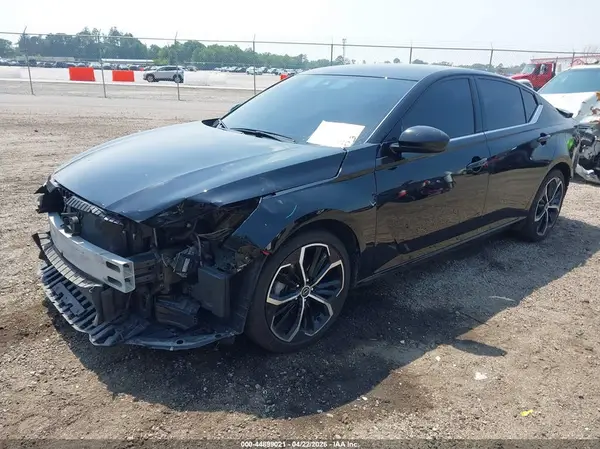 1N4BL4CV2RN409380 2024 NISSAN ALTIMA - Image 2