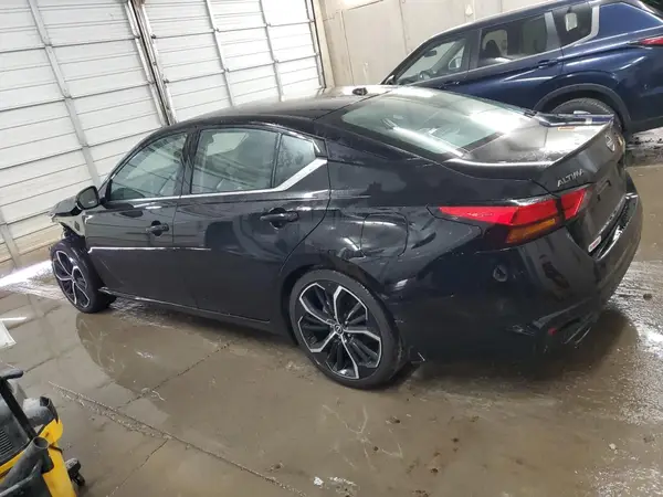 1N4BL4CV2RN420931 2024 NISSAN ALTIMA - Image 2
