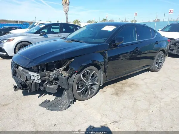 1N4BL4CV2RN424087 2024 NISSAN ALTIMA - Image 2