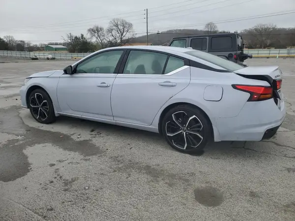1N4BL4CV2RN425207 2024 NISSAN ALTIMA - Image 2