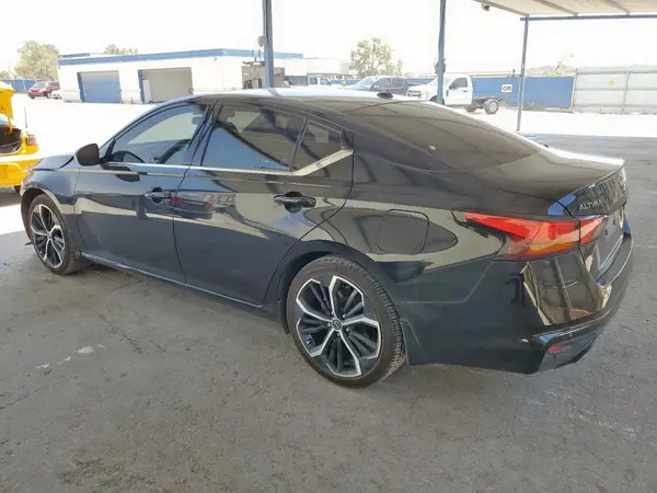 1N4BL4CV2RN434957 2024 NISSAN ALTIMA - Image 2