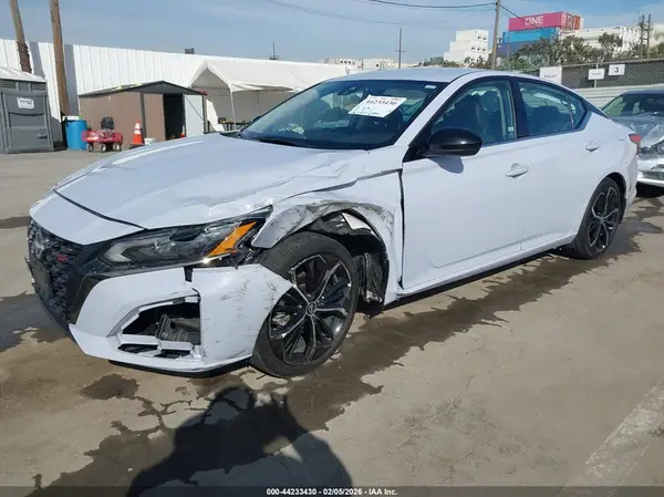 1N4BL4CV2SN323542 2025 NISSAN ALTIMA - Image 2