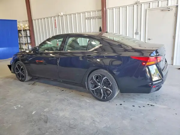 1N4BL4CV2SN423883 2025 NISSAN ALTIMA - Image 2