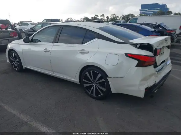 2019 NISSAN ALTIMA IAAI lot 43343066 auction photo 3