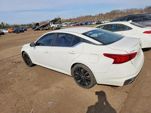 1N4BL4CV3KN303607 2019 NISSAN ALTIMA - Image 2