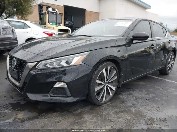 1N4BL4CV3KN321573 2019 NISSAN ALTIMA - Image 2
