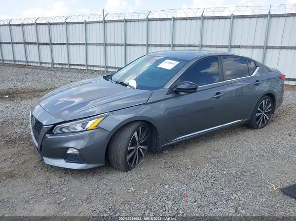 1N4BL4CV3LC100410 2020 NISSAN ALTIMA - Image 2