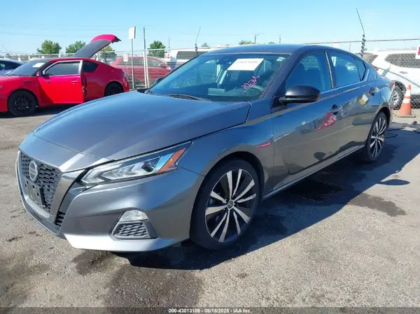 1N4BL4CV3LC125825 2020 NISSAN ALTIMA - Image 2