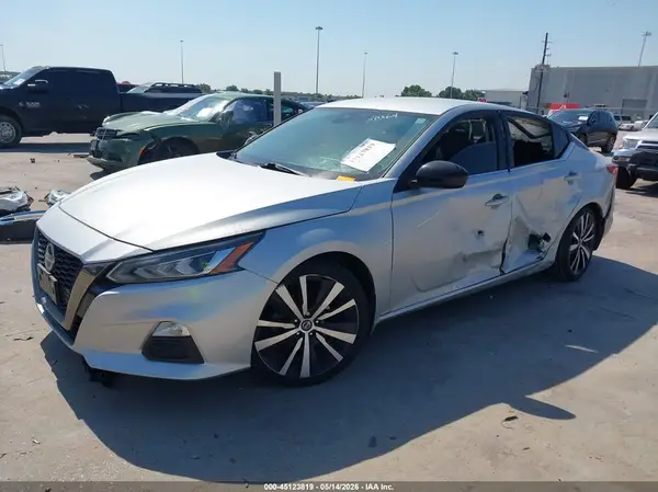 1N4BL4CV3LC127171 2020 NISSAN ALTIMA - Image 2