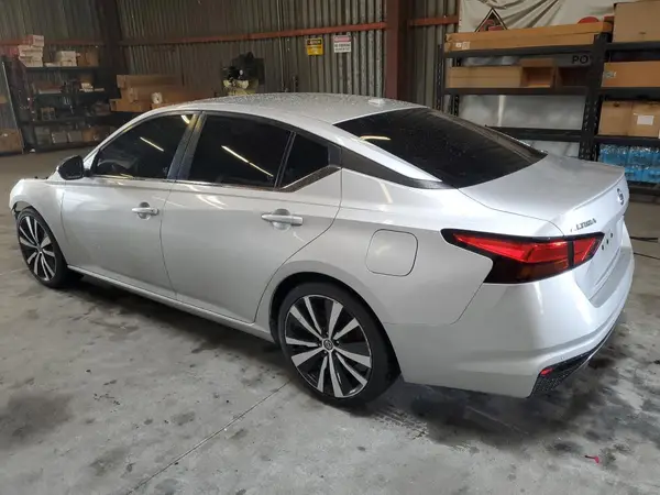1N4BL4CV3LC128966 2020 NISSAN ALTIMA - Image 2