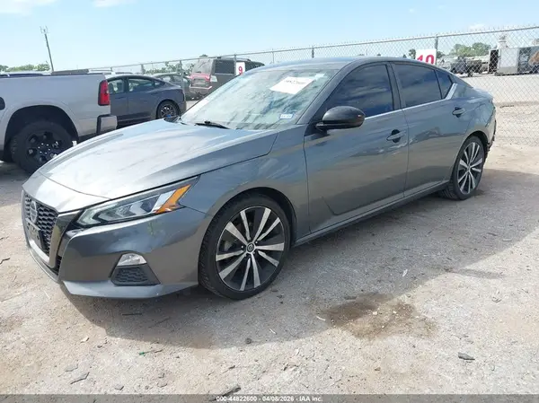 1N4BL4CV3LC136100 2020 NISSAN ALTIMA - Image 2