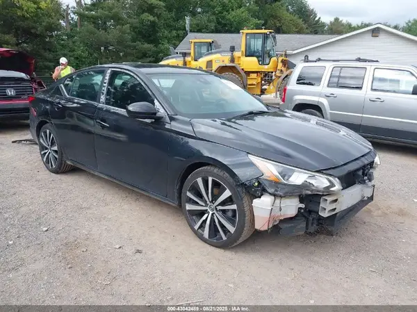 1N4BL4CV3LC175768 2020 NISSAN ALTIMA - Image 1