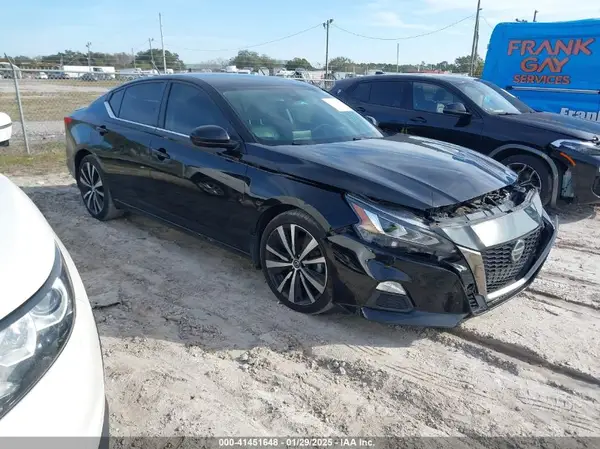 1N4BL4CV3LC186821 2020 NISSAN ALTIMA - Image 1