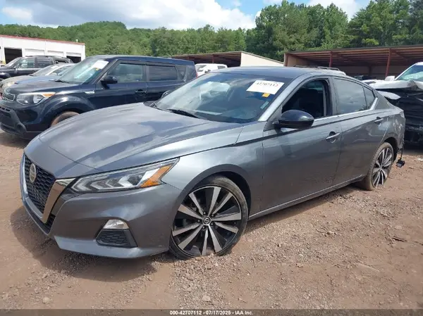 1N4BL4CV3LC215816 2020 NISSAN ALTIMA - Image 2