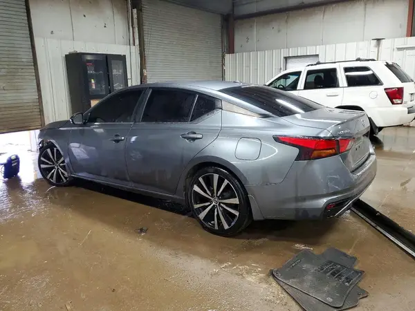 1N4BL4CV3LC226878 2020 NISSAN ALTIMA - Image 2