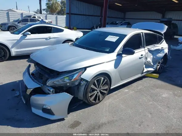 1N4BL4CV3LC248542 2020 NISSAN ALTIMA - Image 2