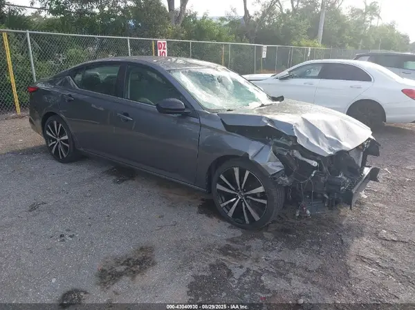 1N4BL4CV3LC252283 2020 NISSAN ALTIMA - Image 1