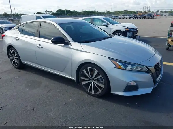 1N4BL4CV3LC262442 2020 NISSAN ALTIMA - Image 1