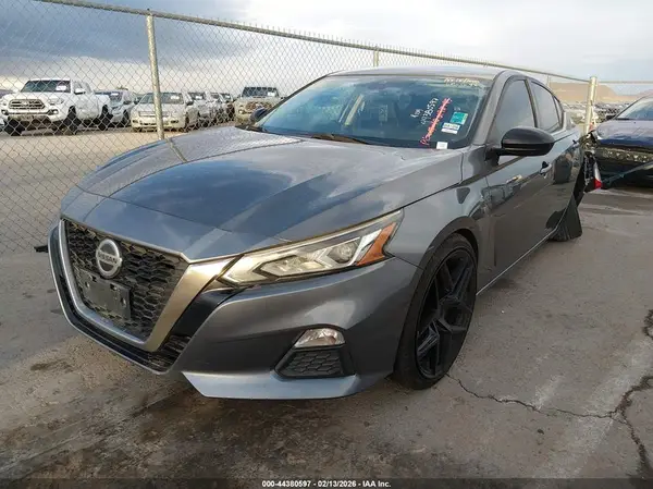 1N4BL4CV3LN304774 2020 NISSAN ALTIMA - Image 2