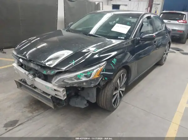 1N4BL4CV3MN335587 2021 NISSAN ALTIMA - Image 2