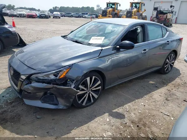 1N4BL4CV3MN339056 2021 NISSAN ALTIMA - Image 2