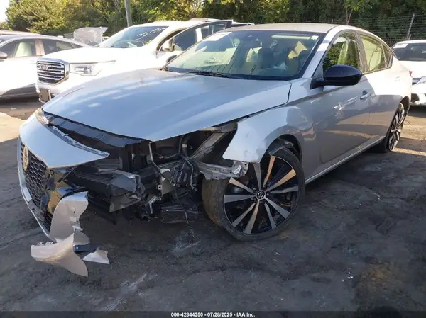 1N4BL4CV3MN393876 2021 NISSAN ALTIMA - Image 2