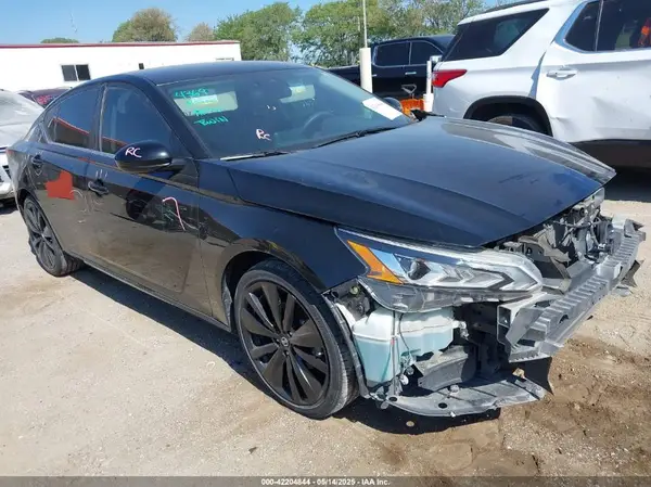 1N4BL4CV3MN396129 2021 NISSAN ALTIMA - Image 1