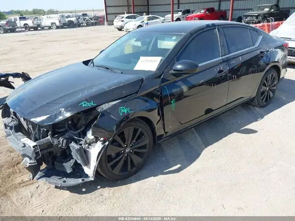 1N4BL4CV3MN396129 2021 NISSAN ALTIMA - Image 2