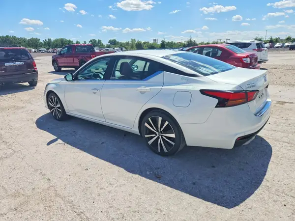 1N4BL4CV3MN398205 2021 NISSAN ALTIMA - Image 2
