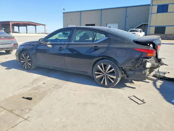 1N4BL4CV3MN408666 2021 NISSAN ALTIMA - Image 2