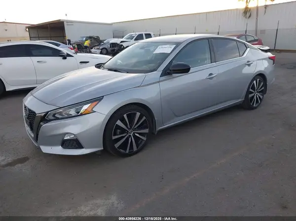1N4BL4CV3NN323909 2022 NISSAN ALTIMA - Image 2