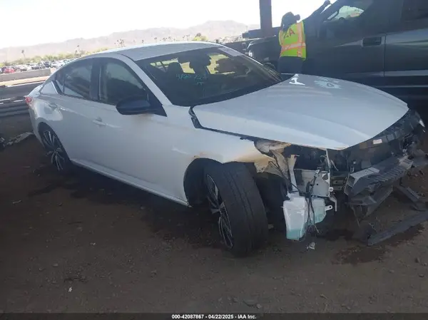 1N4BL4CV3NN335378 2022 NISSAN ALTIMA - Image 1