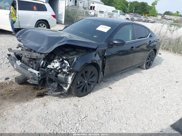 1N4BL4CV3NN335901 2022 NISSAN ALTIMA - Image 2