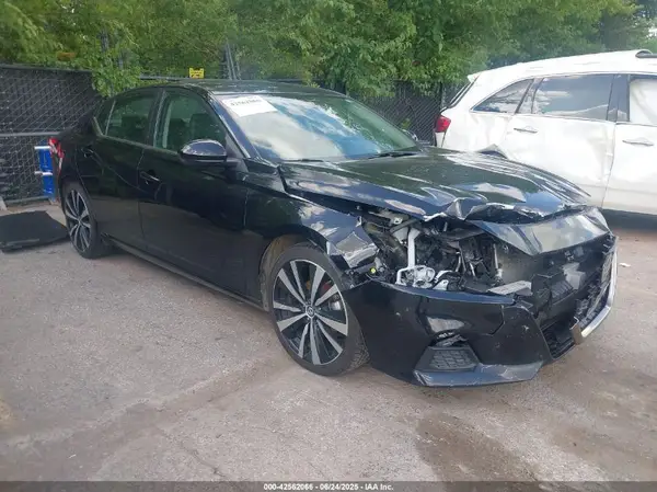 1N4BL4CV3NN344095 2022 NISSAN ALTIMA - Image 1