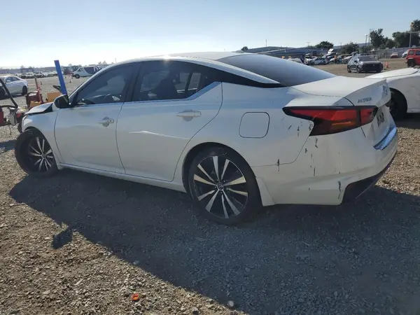 1N4BL4CV3NN371359 2022 NISSAN ALTIMA - Image 2
