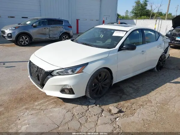 1N4BL4CV3NN373595 2022 NISSAN ALTIMA - Image 2