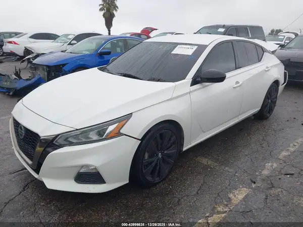 1N4BL4CV3NN381440 2022 NISSAN ALTIMA - Image 2